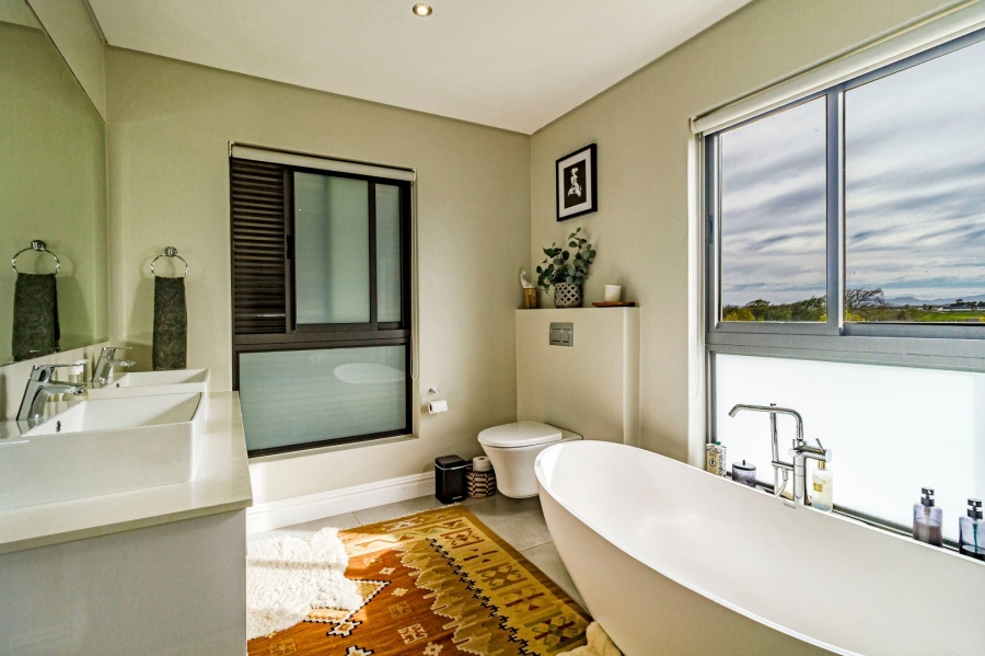 4 Bedroom Property for Sale in Croydon Gardens Estate Western Cape